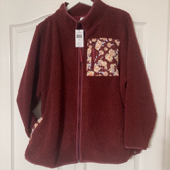 Vera Bradley Jackets & Blazers - Vera Bradley Teddy Fleece Zip-up Jacket in the "Blooms and Branches"
